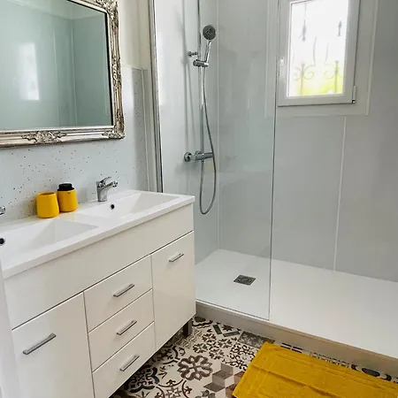 Дом отдыха Maison Cosy, Calme Proche Du Centre-ville *